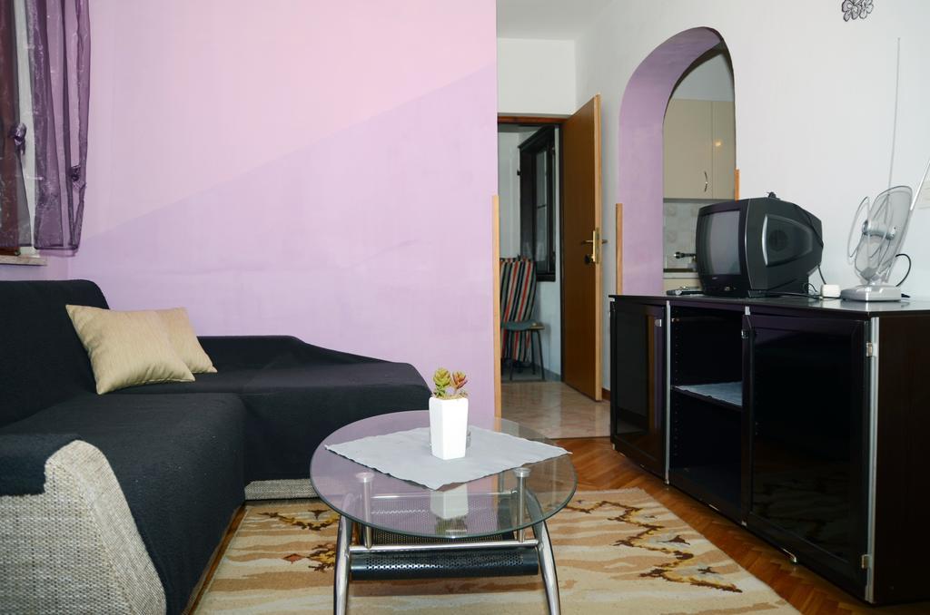 Apartments Ana Ρόβινι Εξωτερικό φωτογραφία