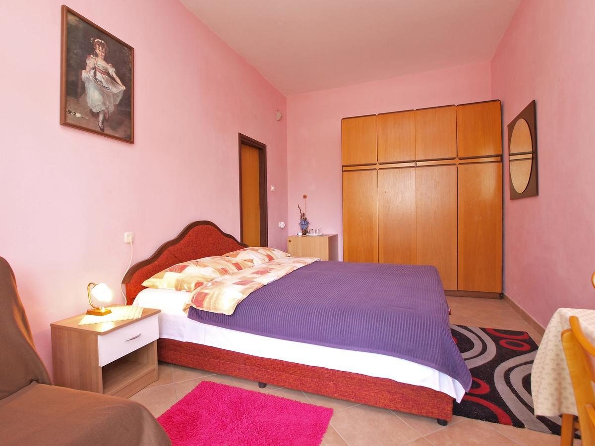 Apartments Ana Ρόβινι Εξωτερικό φωτογραφία
